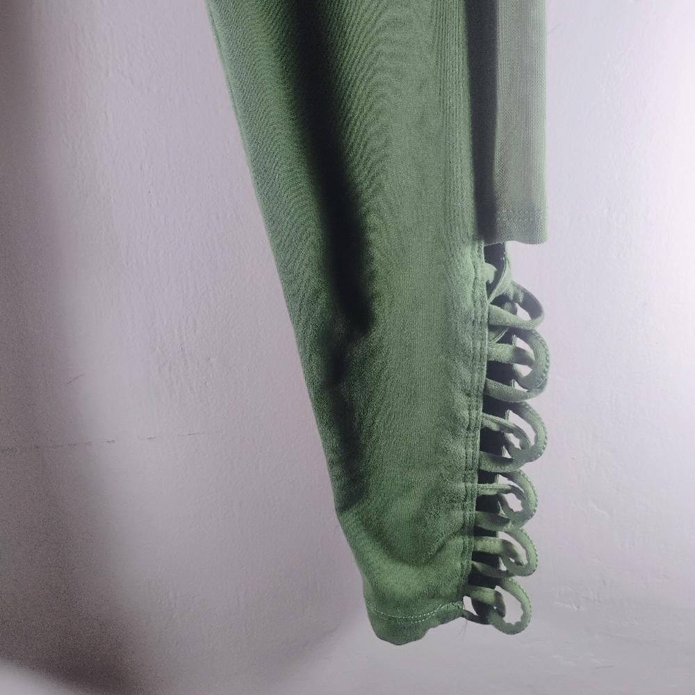Balance Collection Women's Olive Light Green Mesh Criss Cross Leggings Medium - Picture 11 of 13